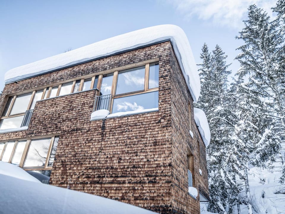 Property building, Winter