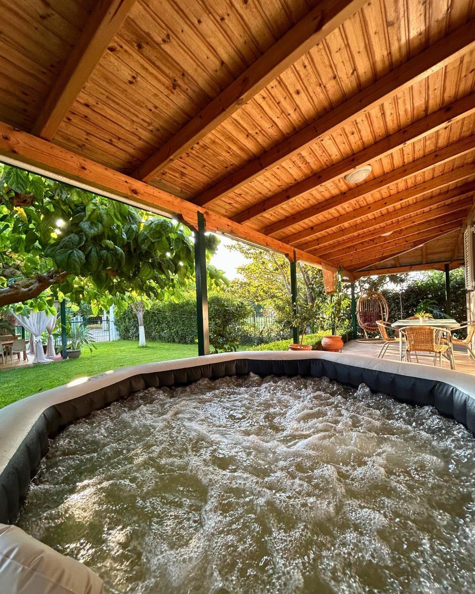Day, Natural landscape, Hot Tub, Pool view, Swimming pool
