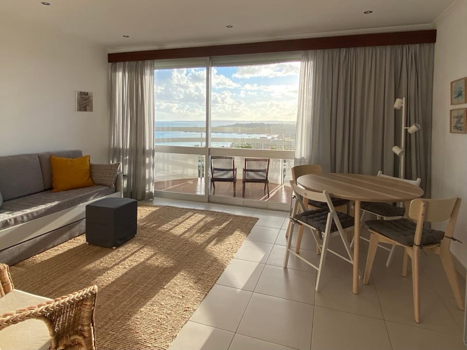 Living room, Dining area, Sea view