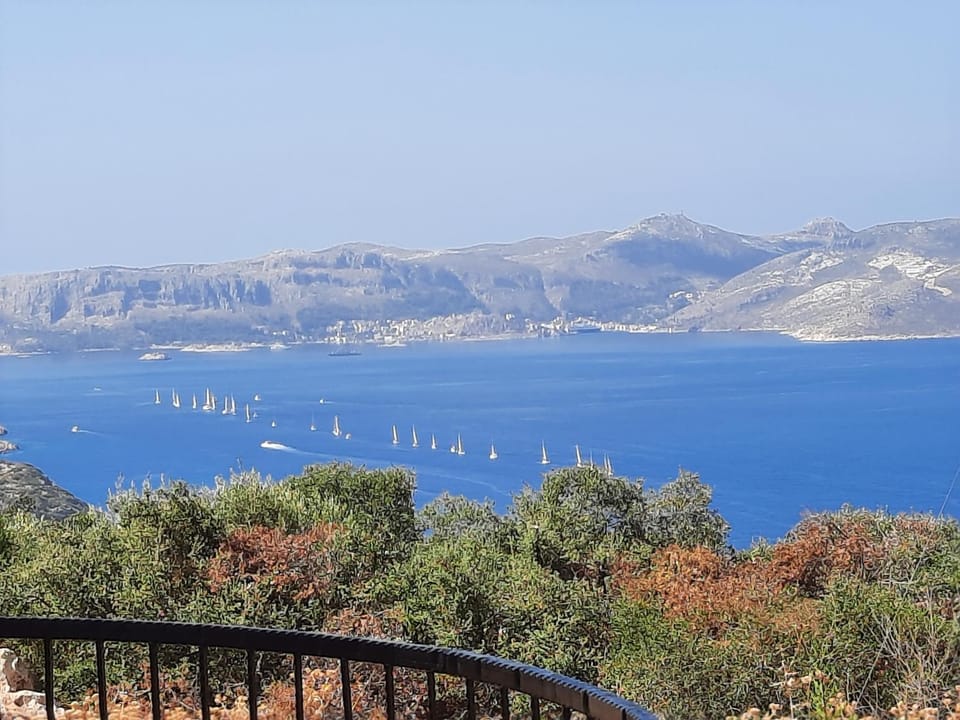 Natural landscape, Balcony/Terrace, Sea view
