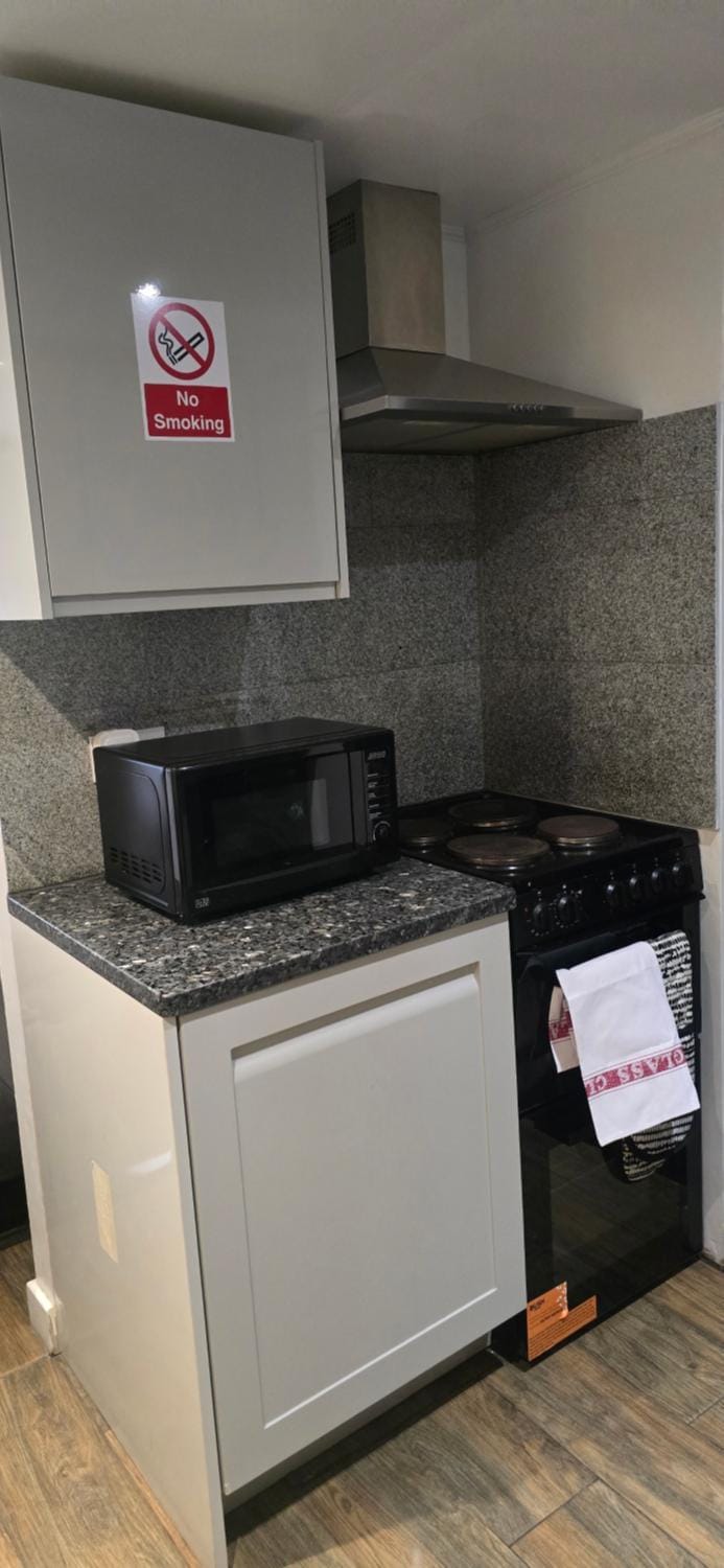Exclusive Private One Bedroom Suite Apartment in London