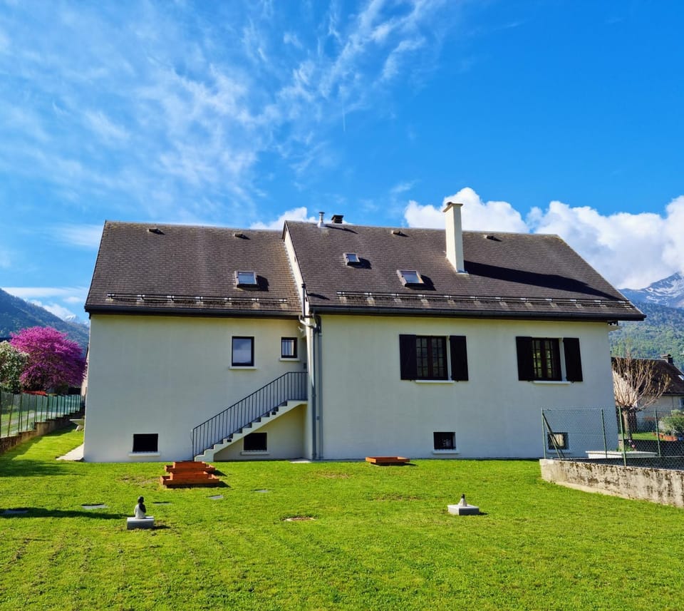 Grande villa avec jardin privatif - Bagnères de Luchon Villa in Catalonia