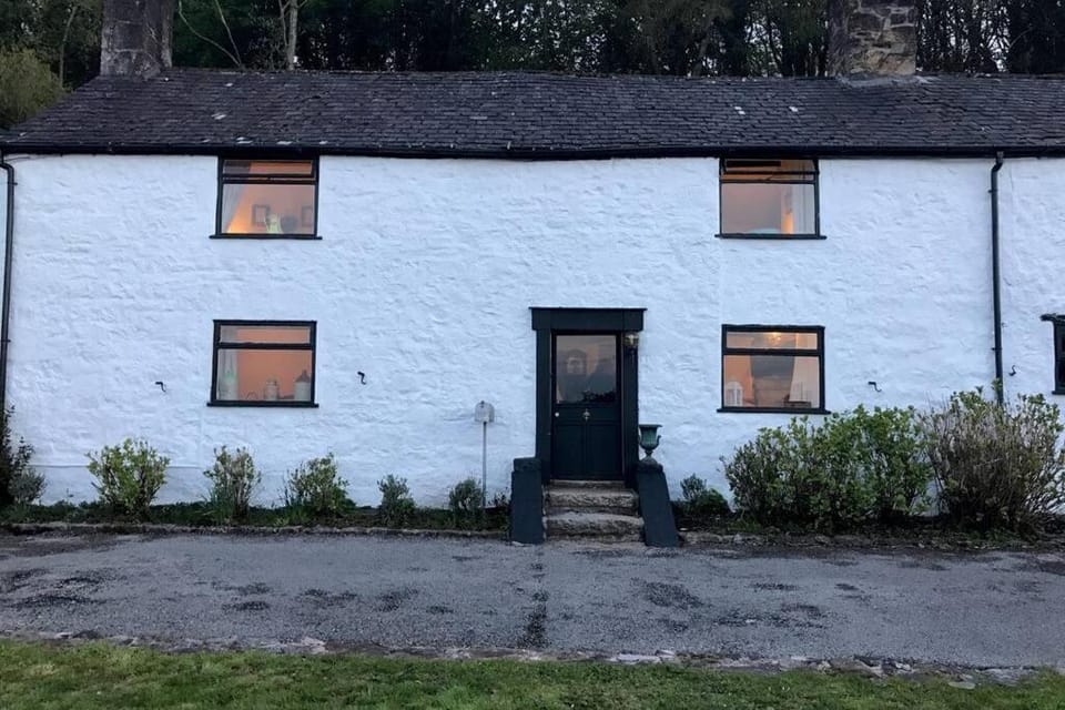 Historic 17th century farmhouse in Wales House in Wales