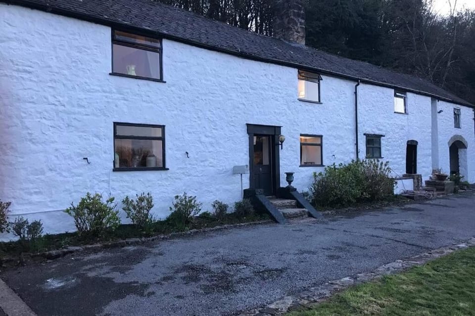 Historic 17th century farmhouse in Wales House in Wales