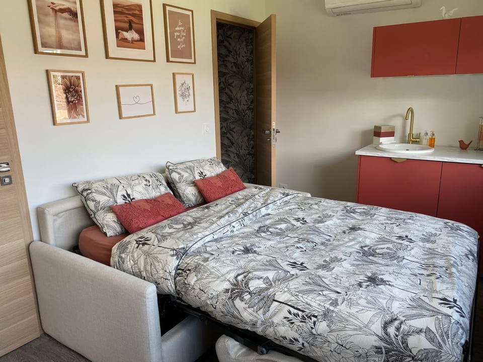 Atelier de Tony et Marie Vacation rental in Mérignac