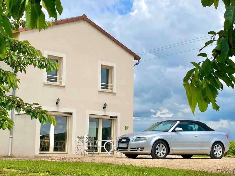 Garden view, Sunrise, Parking