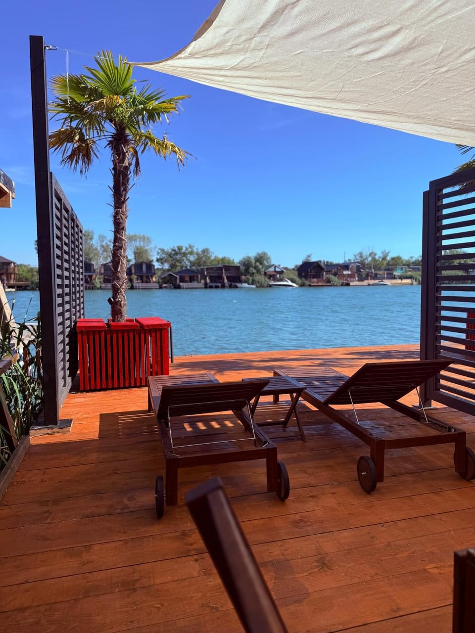 Balcony/Terrace, River view