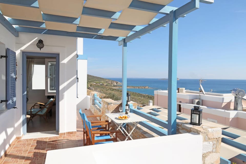 View (from property/room), Balcony/Terrace, Seating area, Sea view