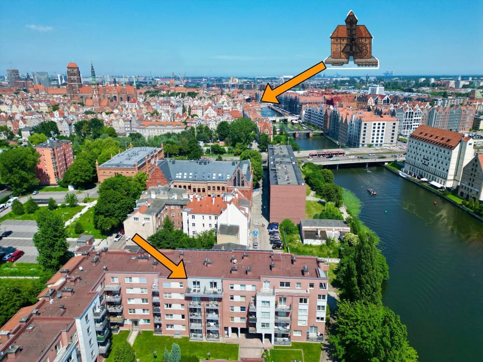 Property building, Day, Neighbourhood, Bird's eye view, City view, River view