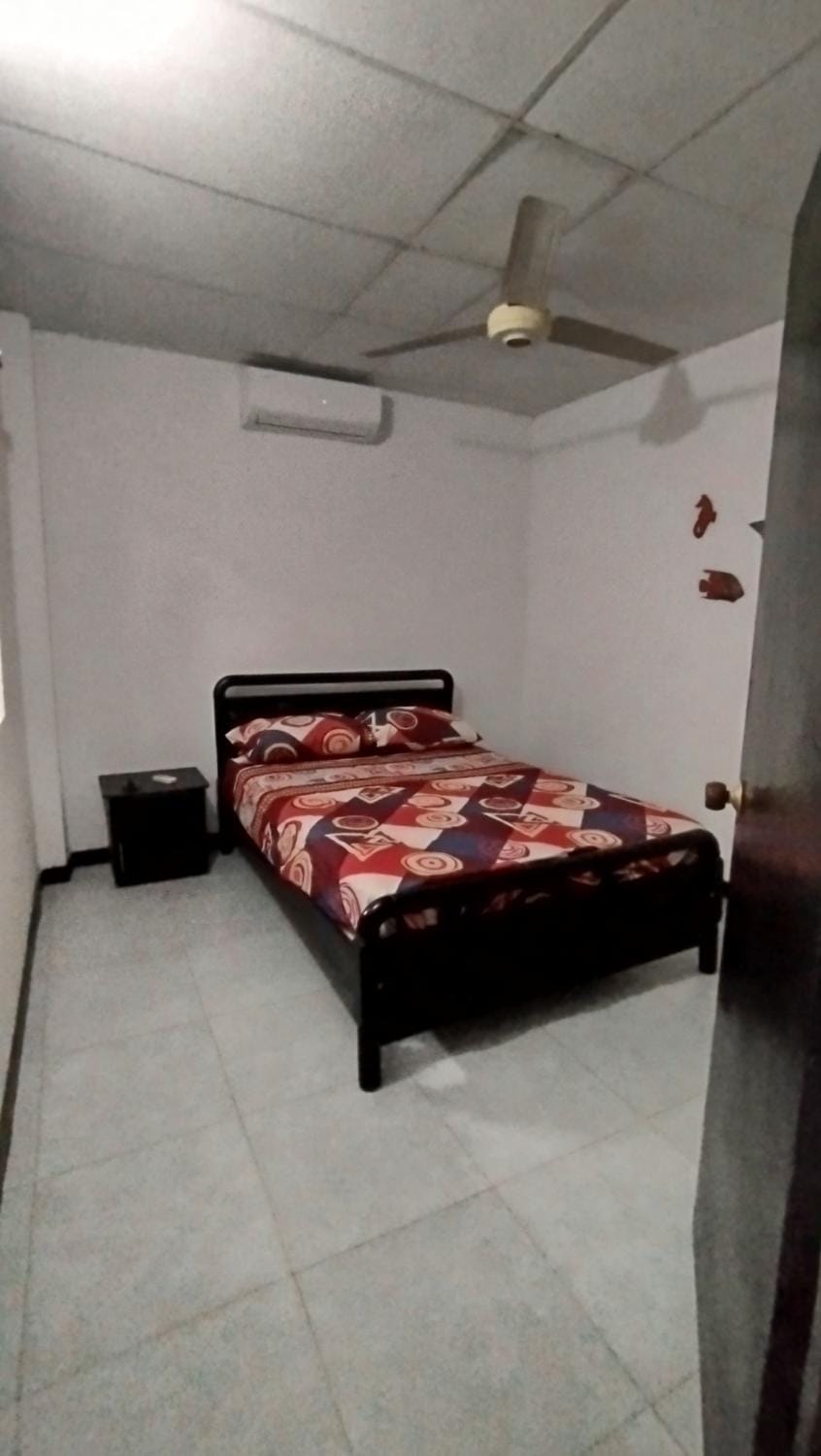 Bed, Photo of the whole room, Bedroom, air conditioner