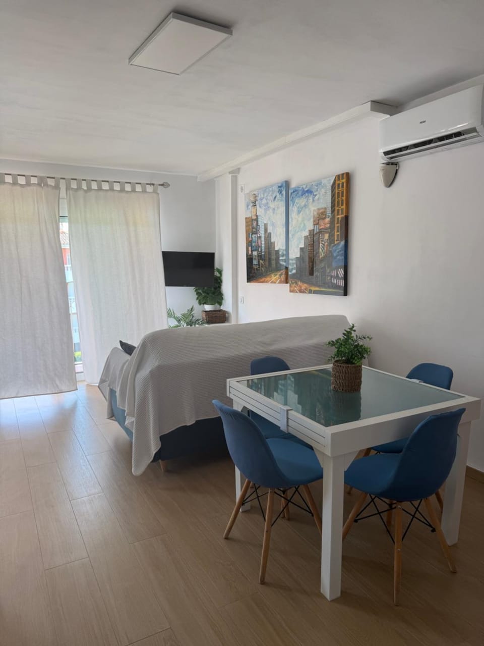 Apartamento para 4 personas a 200 m de la playa. Apartment in Alt Empordà