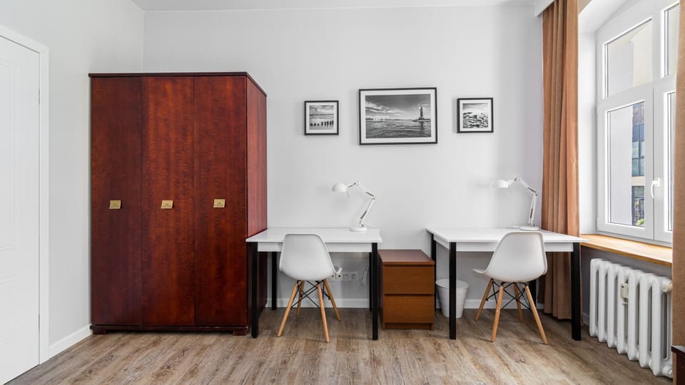 Seating area, Bedroom