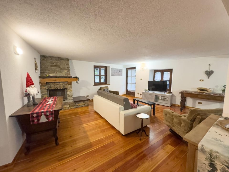TV and multimedia, Living room, flat iron