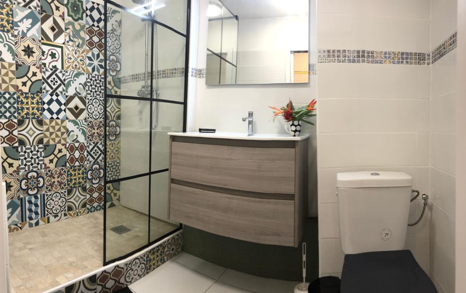 Shower, Bathroom