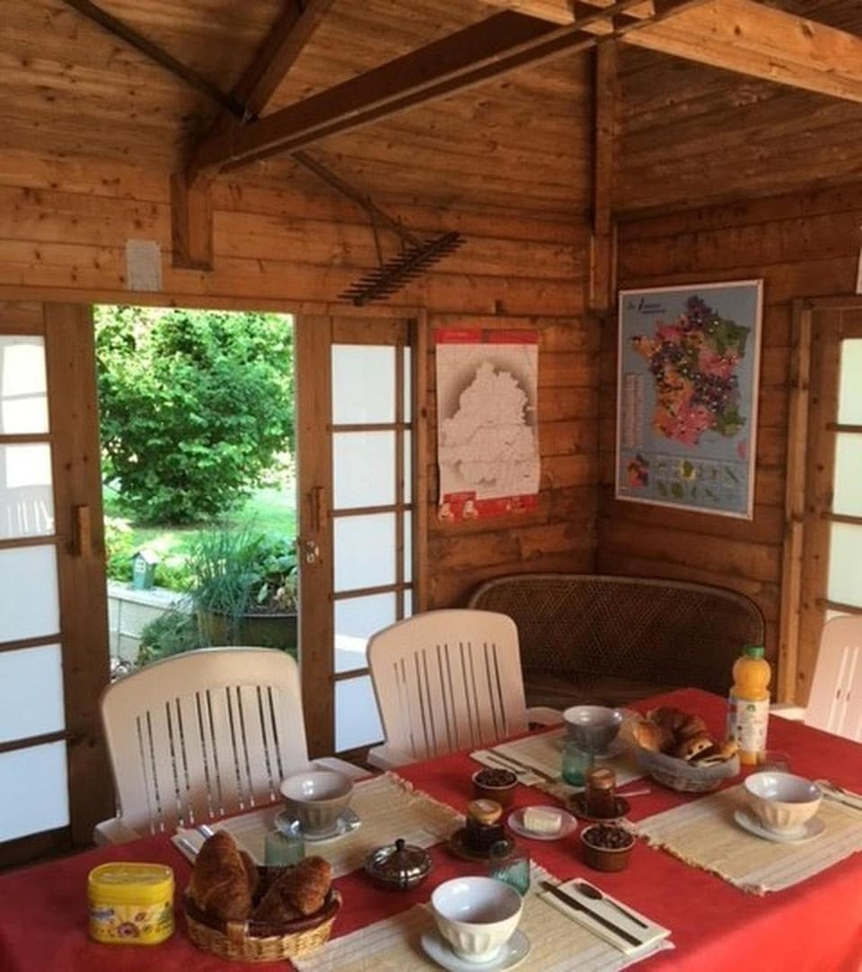 Restaurant/places to eat, Dining area, Breakfast, Continental breakfast