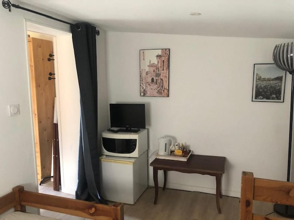 Property building, Seating area
