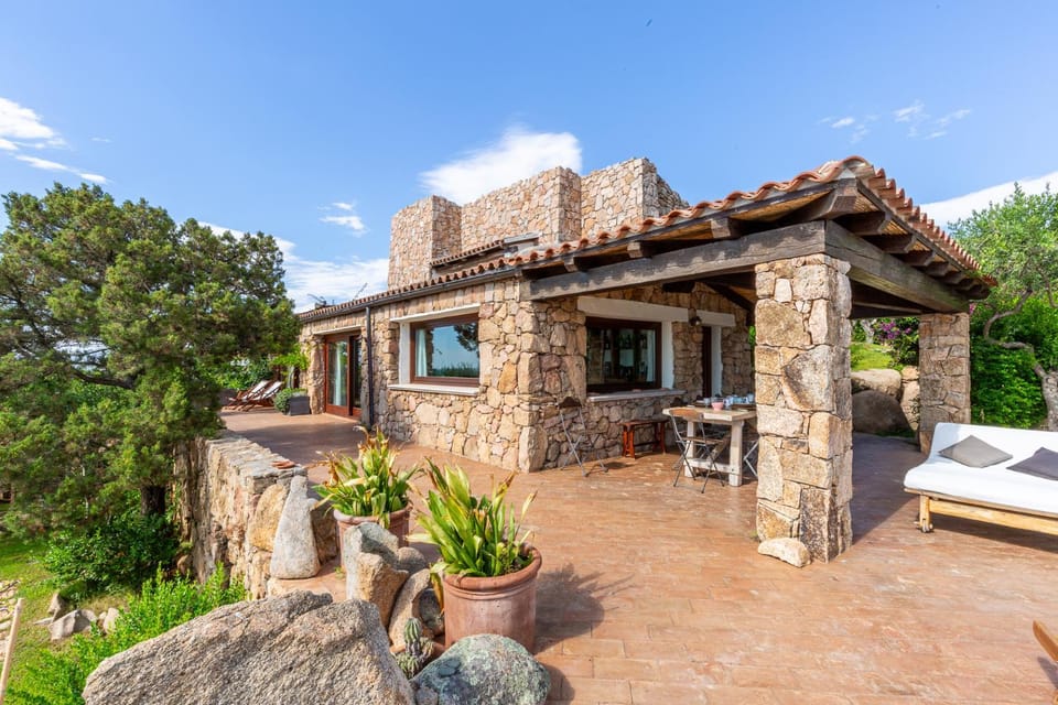 Property building, Patio, Garden