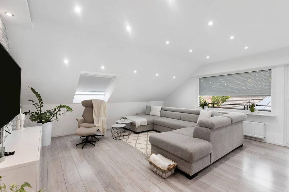 TV and multimedia, Living room, Seating area