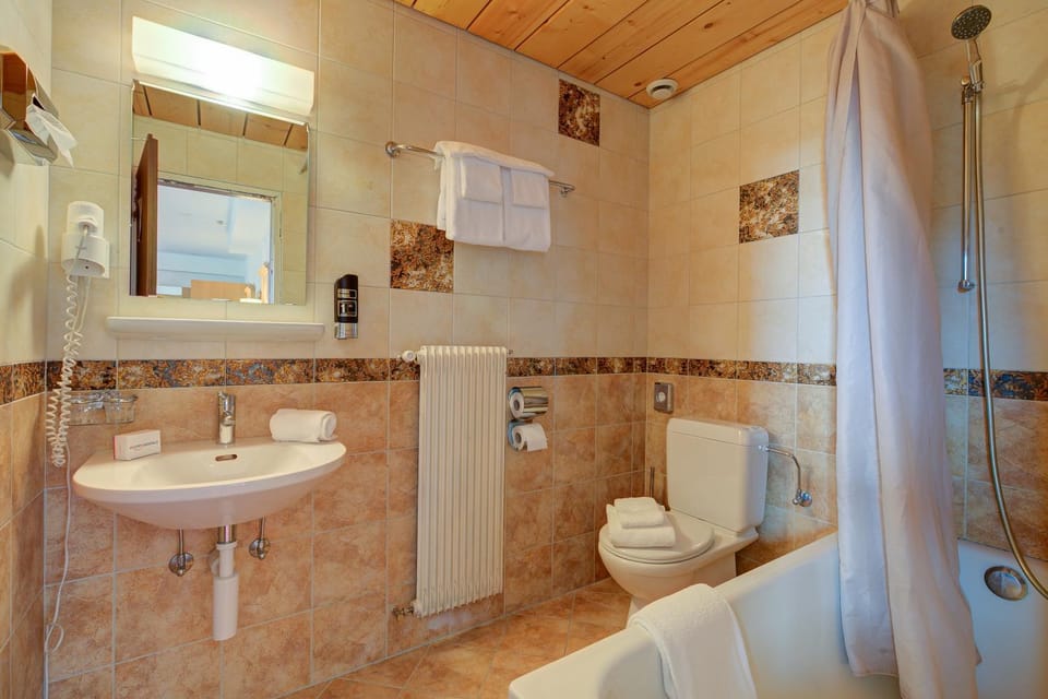 Bathroom, Bath