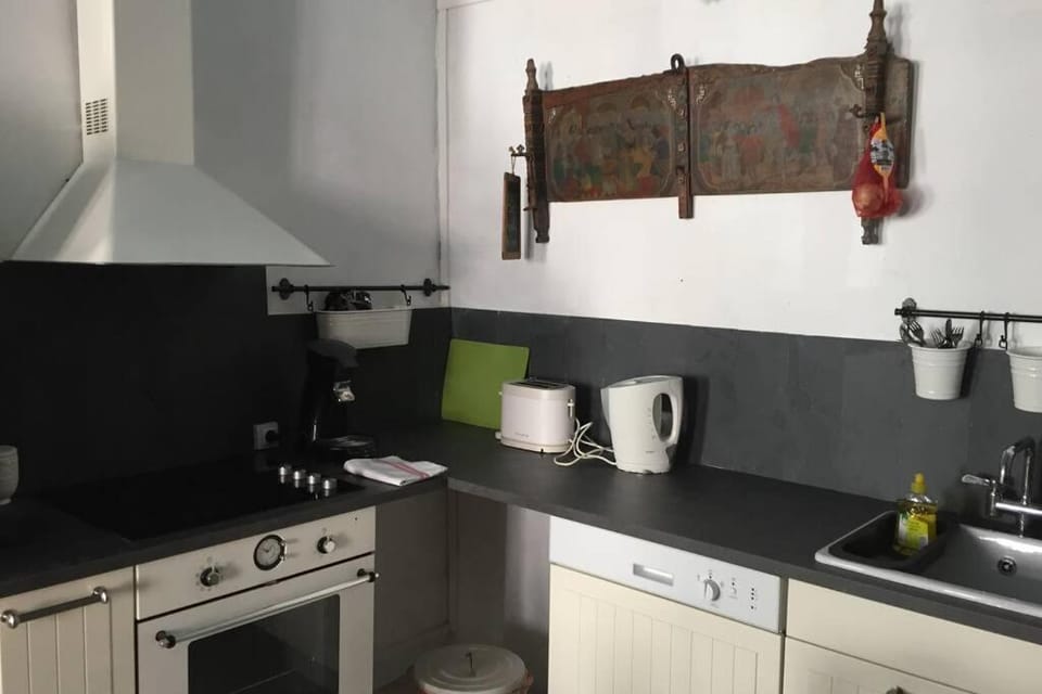 La petite maison médiévale de Melanie House in Bourgogne-Franche-Comté