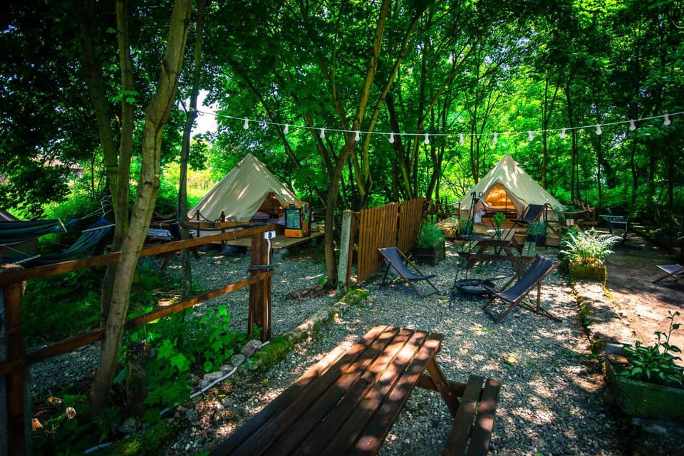 Glamping Ławica- spływy Przełomem Bardzkim Luxury tent in Lower Silesian Voivodeship