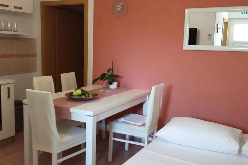 Flowers house on the island Dugi otok Apartment in Zadar County