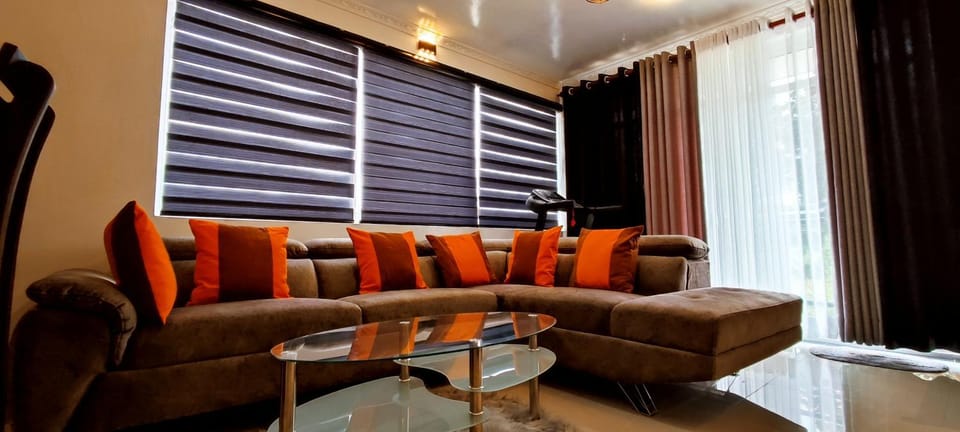 Living room, Seating area, Meeting/conference room