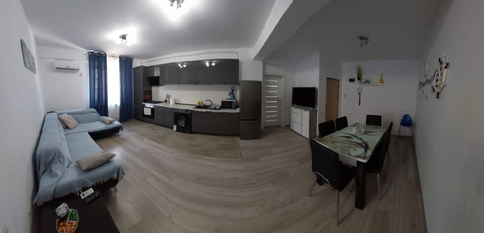 Kitchen or kitchenette, Seating area