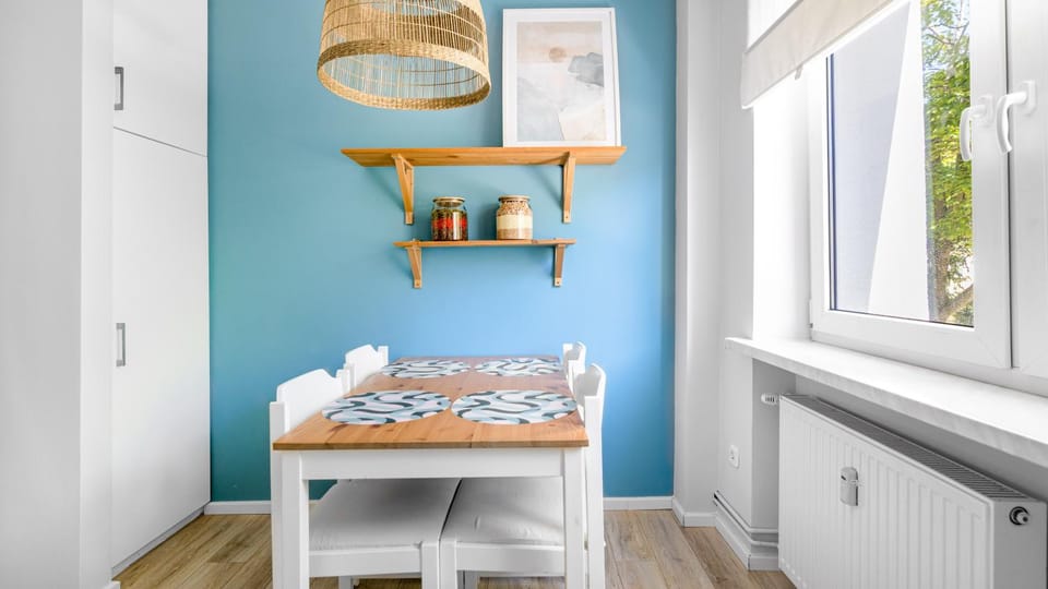 Coffee/tea facilities, Dining area