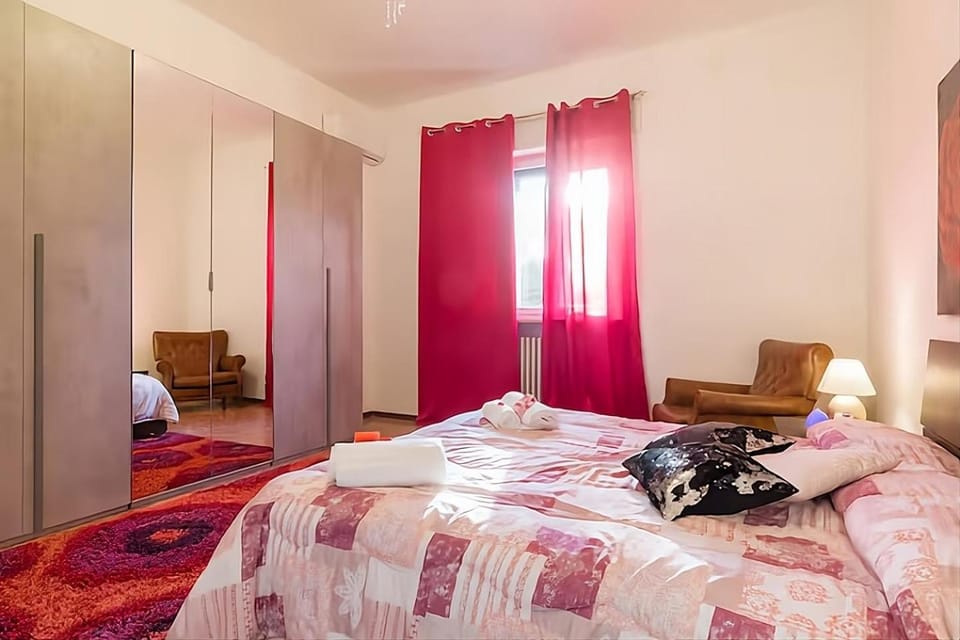 Bed, Photo of the whole room, Bedroom, towels, wardrobe