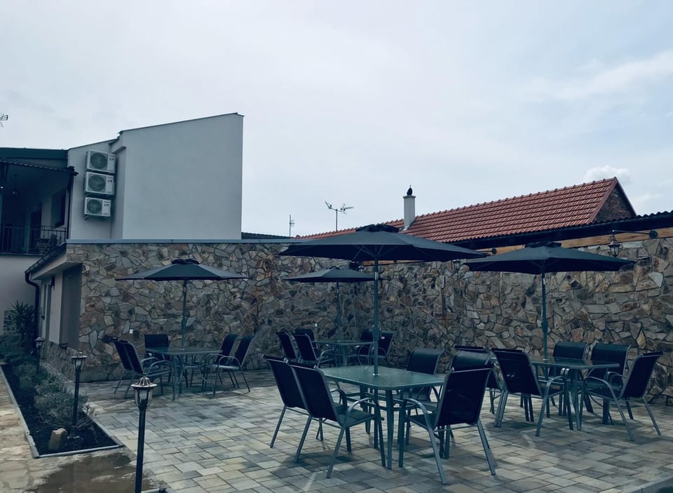 Café de la Crème Bed and Breakfast in South Moravian Region