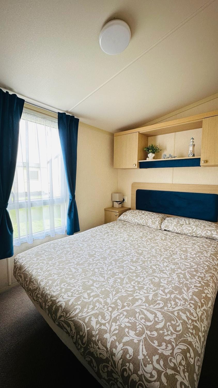 Cozy Private Static Caravan at Llyons Robin Hood - Silver Birch Way 11 House in Wales