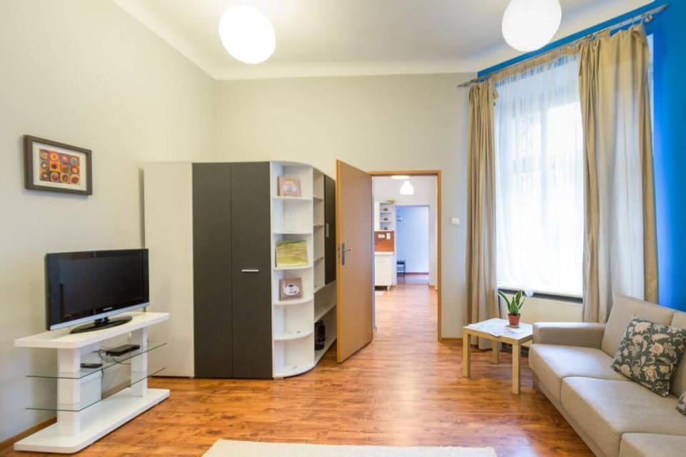 TV and multimedia, Living room, wardrobe