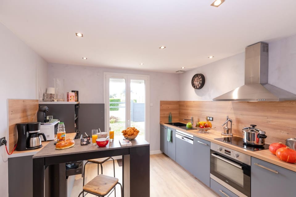 Coffee/tea facilities, Kitchen or kitchenette, Food and drinks, Food, minibar, oven, pet friendly, stove, toaster