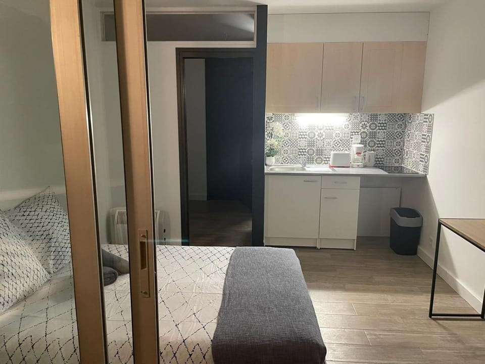 Living room, Photo of the whole room, Seating area