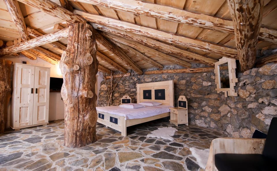 Odai din Plai Bed and Breakfast in Brașov County