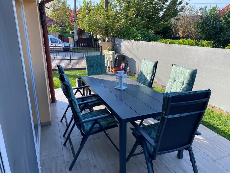 Patio, BBQ facilities, Balcony/Terrace