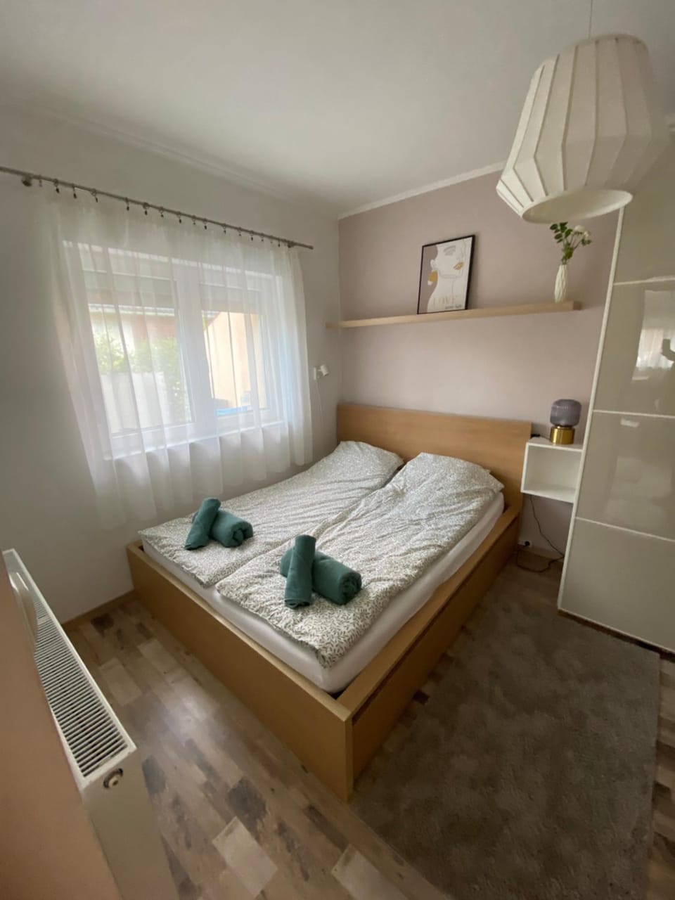 Bed, Bedroom, towels, wardrobe