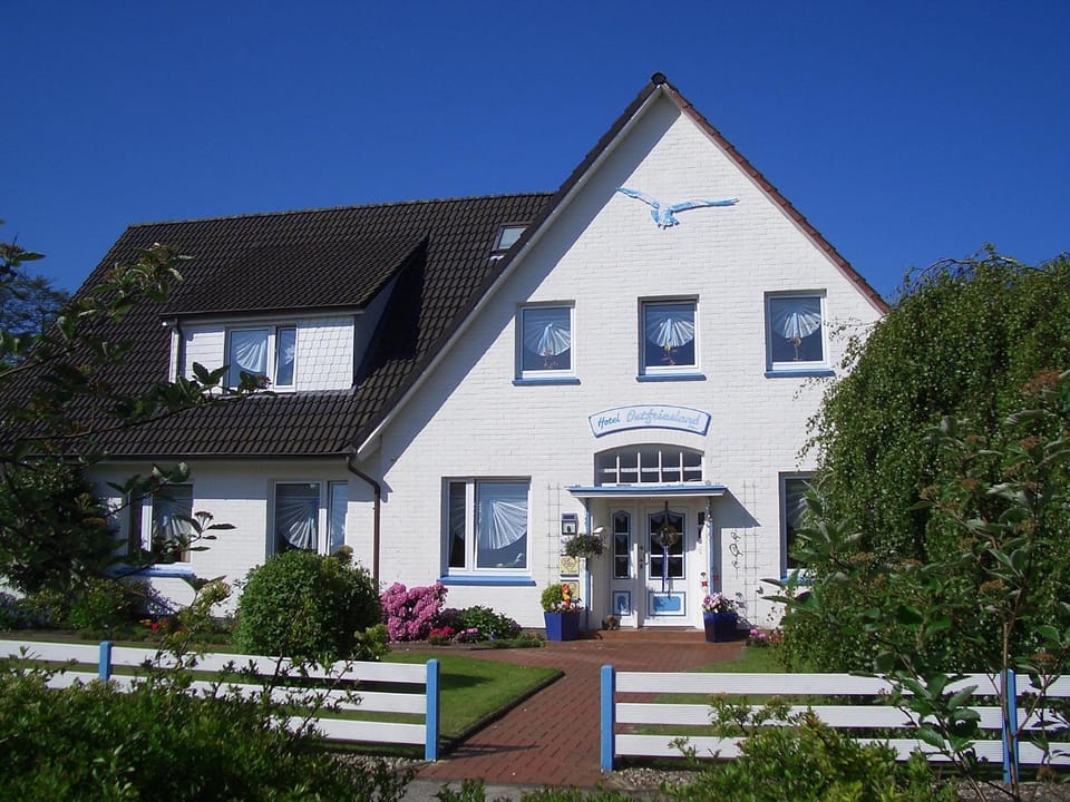 Facade/entrance, Street view