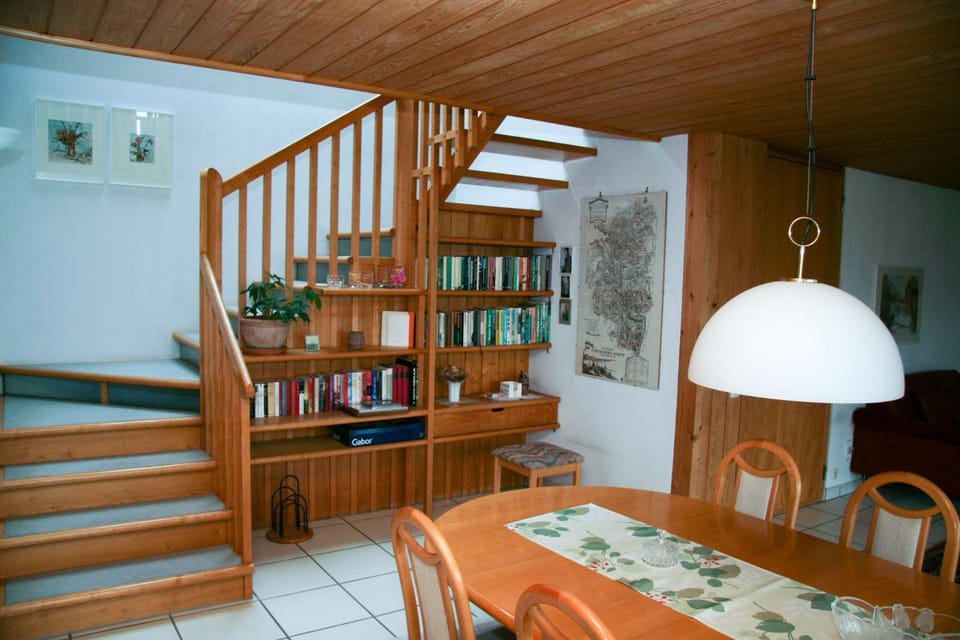 Library, Living room