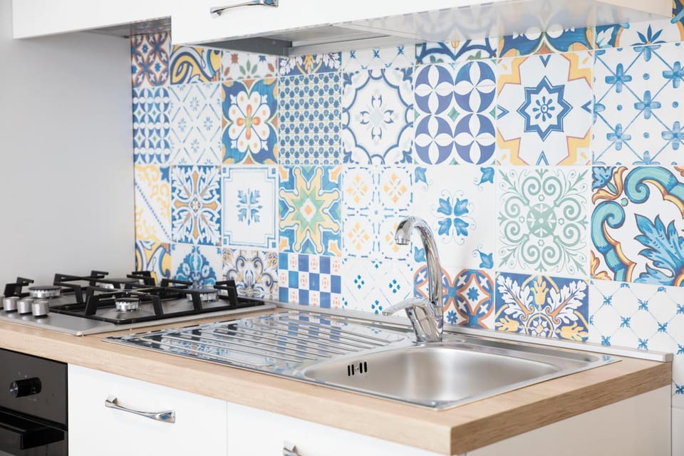 Kitchen or kitchenette, pet friendly, stove