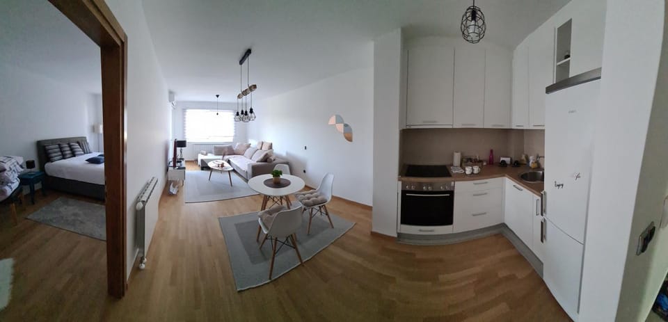 Kitchen or kitchenette, Living room