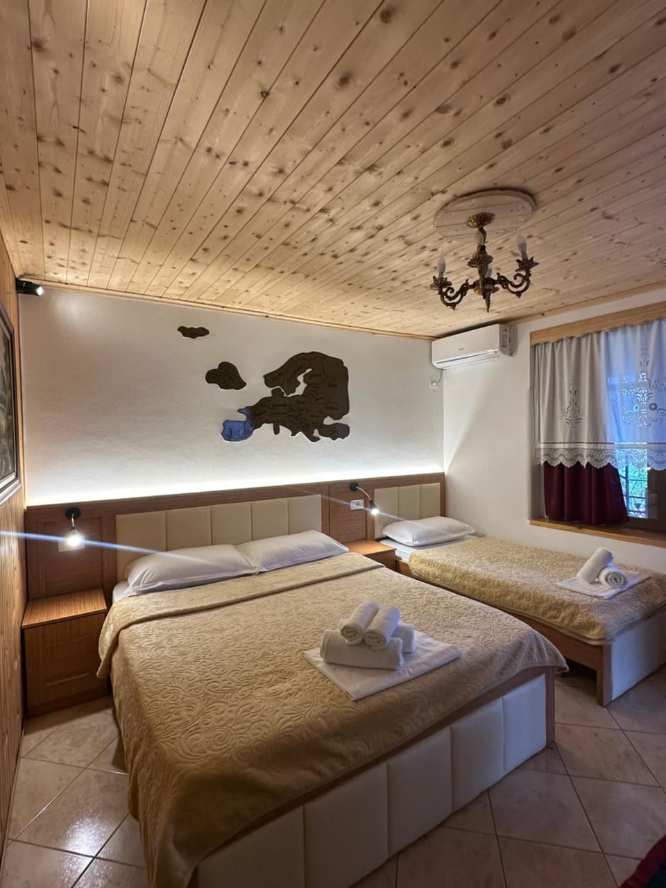 Mani Guest House Bed and Breakfast in Vlorë County, Albania