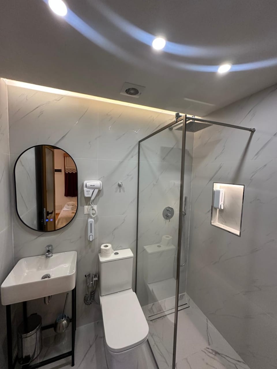 Mani Guest House Bed and Breakfast in Vlorë County, Albania