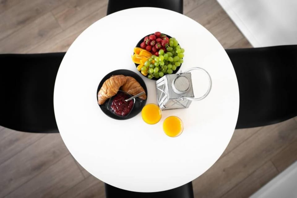 Dining area, Food