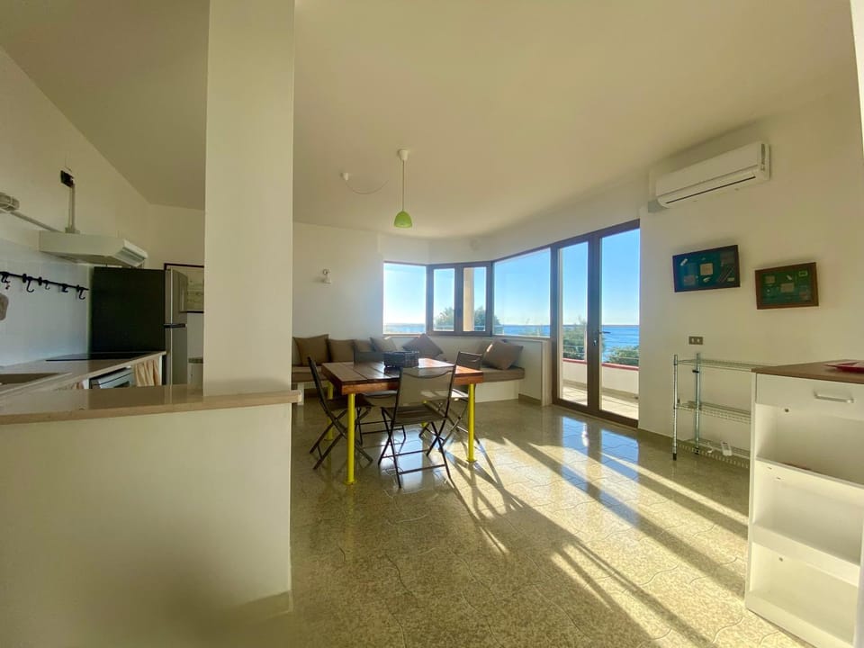 Living room, kitchen