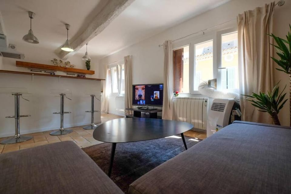 Appartement centre ville St Maxime, plage à pied Apartment in Sainte-Maxime