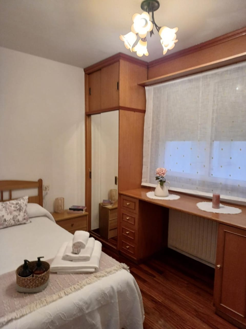 Apartamento Penedo, camino portugus-CON PLAZA DE GARAJE GRATIS Apartment in Santiago de Compostela