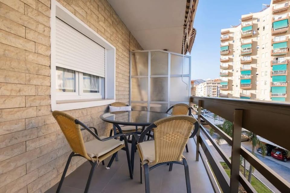 Apartamento frente al mar, luminoso y amplio. Apartment in Almuñécar