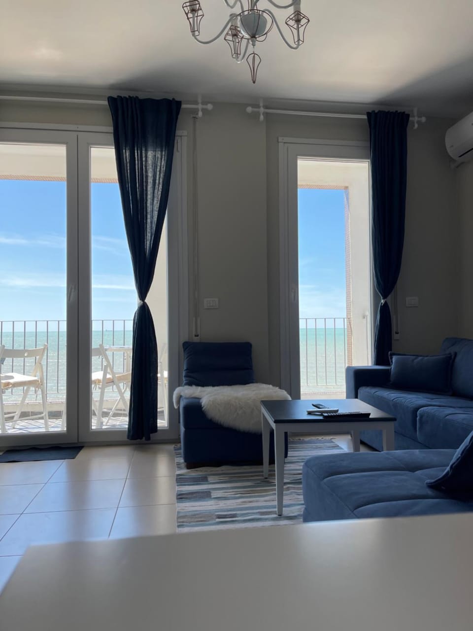 Living room, Sea view